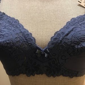 Chantelle bra half lined 32B made in France